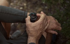 Garmin ra mắt đồng hồ có màn hình sáng nhất thế lich truc tiep bong da ngoai hang anh, giá 54,9 triệu đồng