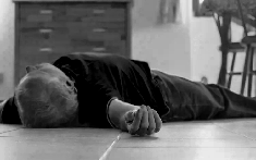 Nam thanh niên đột tử trên bàn ăn vì sai lầm thường gặp khi ăn lẩu trong thời tiết lạnh