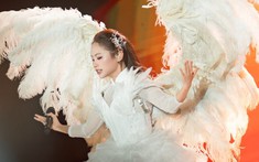 Phương Mỹ Chi trình diễn bùng nổ, hạnh phúc vỡ òa trước hàng ngàn khán giả tại Fan Meeting