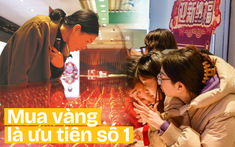 Cách "thoát nghèo" của Gen Z: Có tiền là tới tiệm vàng đầu tiên, ưu tiên mua vàng hơn mọi thứ!