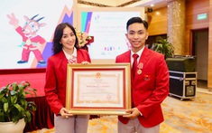 Phan Hiển nhận Huân chương Lao động, nói một điều về Khánh Thi