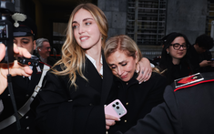 Ngôi sao thời trang bị buộc tội ăn chặn tiền từ thiện bất ngờ được trắng án