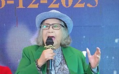 Nữ NSƯT 82 tuổi nghe tin 1 nghệ sĩ từ Mỹ về, ngồi xe lăn tới nói một điều