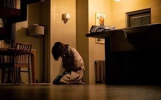 Phát hiện hiện tượng kỳ lạ: Đứa con sống gần cha mẹ thường ít tình cảm hơn đứa con xa nhà, chỉ thỉnh thoảng gọi điện về