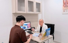 Chồng cầu cứu bác sĩ vì không đáp ứng được nhu cầu ân ái của vợ