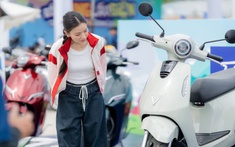 VinFast "nhấn ga" lịch sử: Doanh số xe máy điện 2025 tăng trưởng kỷ lục 473%!