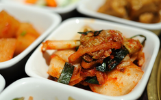 Cả gia đình 3 người lần lượt qua đời: Bác sĩ liên tục cảnh báo 4 loại thực phẩm để lâu trong tủ lạnh có thể “tiếp tay” cho ung thư