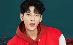 Isaac: 'Giờ đã lớn, con thay ba cõng thế giới trên vai'