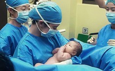 Ngày đầu tiên chào đời của em bé sơ sinh phải vượt 7 CỬA ẢI, bận rộn vô cùng đấy mẹ yêu ạ!