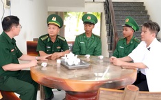 Đàm Vĩnh Hưng tới Đồn biên phòng sát biên giới Campuchia, xúc động nói 1 điều