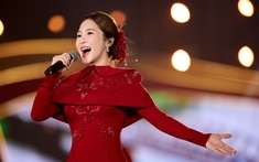 Hương Tràm tự hào khi trình diễn "Việt Nam tinh hoa"