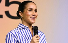 Bỏ lại ồn ào sau lưng để đón năm mới tại Na Uy, Meghan Markle vẫn bị chuyên gia "gọi tên" vì 2 khao khát tột cùng nhưng không thể có được, hóa ra đây mới là lý do dứt áo ra đi?