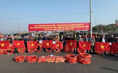 Bồi đắp kiến thức pháp luật, tình yêu biển, đảo cho ngư dân và học sinh