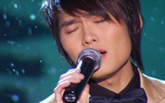 Nam ca sĩ sống vô gia cư, đi lang thang: Phải xé thùng giấy làm chăn đắp