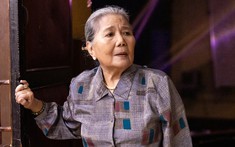 Nữ NSƯT 81 tuổi phải nuôi 2 cháu nội: "Trách nhiệm trên vai tôi rất nặng"