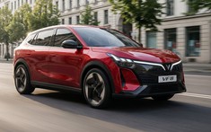 VF 8 thế hệ mới nâng cấp toàn diện để thiết lập "chuẩn D-SUV mới"
