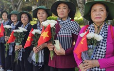 Thành phố Hồ Chí Minh: Hàng nghìn người dân nghẹn ngào tiễn đưa 731 hài cốt liệt sĩ Mậu Thân 1968 về nơi an nghỉ cuối cùng