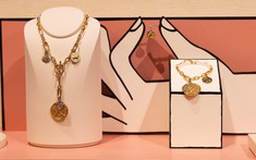 Khám phá bộ sưu tập Pandora Talisman: Từ biểu tượng cổ xưa đến dấu ấn cá nhân