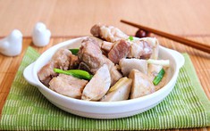 Không phải hấp hay nấu canh, đây là 3 cách nấu khoai môn dễ mà mềm thơm, rất ngon lại tốt cho lá lách và dạ dày