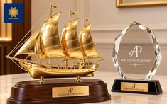 Quà tặng sự kiện theo yêu cầu cho hội nghị, lễ tri ân từ Luna Award Vietnam