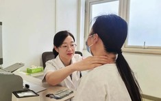 Nữ sinh 15 tuổi mắc ung thư tuyến giáp, phát hiện đã di căn hạch: Lời kể của gia đình về thói quen thức khuya khiến bác sĩ chú ý