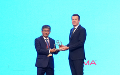 Tin tổng hợp 24h qua: Việt Nam nhận Giải thưởng Lãnh đạo Chính phủ 2026 của GSMA; Thủ tướng Ba Lan mang nón lá lên máy bay rời Việt Nam sau chuyến công du