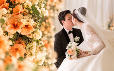 Đặng Thu Thảo đăng ảnh kỷ niệm 9 năm hôn nhân, ông xã Trung Tín liền "tự thú" một câu