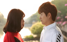 Ngày làm việc cuối năm, vợ trở về nhà hí hửng khoe một chuyện, nghe xong, tôi choáng váng muốn cãi nhau