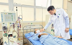 Bệnh viện sáng đèn xuyên Tết, vì sức khỏe người dân