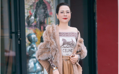 Nữ doanh nhân bốn con vẫn giữ gu thời trang thanh lịch, tinh tế