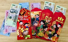 Vì sao người EQ cao không bao giờ nhắc đến số tiền khi lì xì?