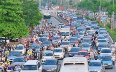 Thủ tướng: Không để xảy ra ùn tắc kéo dài trên các tuyến đường vào trung tâm Hà Nội và TPHCM