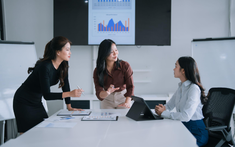 8/3: Giữa những lời tán thưởng, điều phụ nữ thật sự mong chờ là gì?