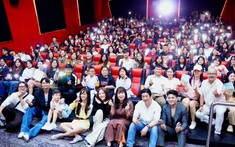 Ra rạp cùng “Nhà Mình Đi Thôi” - bộ phim chạm tới trái tim không chỉ người trẻ mà còn rất nhiều phụ huynh