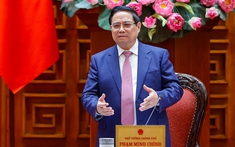 Thủ tướng: Dứt khoát không để thiếu xăng dầu trong mọi trường hợp; xem xét bố trí ngân sách để hỗ trợ bình ổn giá