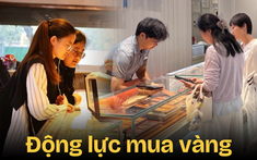 Mua nhà thì quá sức, đầu tư lại chẳng hiểu gì, chỉ có mua vàng mới giúp dân công sở cảm thấy khá hơn