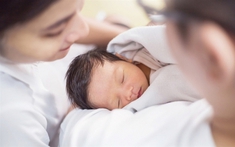 Đề xuất hỗ trợ 2 triệu đồng cho phụ nữ sinh đủ hai con trước 35 tuổi