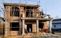 Bán căn hộ để về quê xây biệt thự: Hai năm sau tôi mắc kẹt với căn nhà không bán được