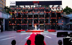 Cận cảnh hệ thống loa array và cục đẩy công suất tại gian hàng PVSOUND ở Triển lãm Âm Thanh & Ánh Sáng 2026