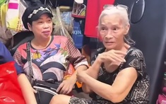 Quái kiệt sân khấu 79 tuổi đi làm nuôi cả gia đình, khỏe tới mức đàn em sửng sốt