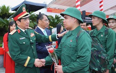 Đại tướng Phan Văn Giang gửi trọn niềm tin tới tuổi trẻ Cao Bằng trong ngày nhập ngũ