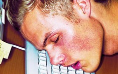 Nghịch lý năng suất thời đại số: Khi trí tuệ nhân tạo không biết mệt còn con người thì kiệt quệ vì chạy đua