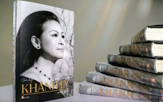 Ra mắt sách "Hát cùng nguồn cội - Chân dung Khánh Ly" 