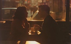 Yêu đơn phương cả năm trời mới được người ta đồng ý, nhưng chính thức được 2 tuần thì tôi lại lo sợ vì tình trạng của cô ấy