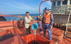 Bộ tư lệnh vùng cảnh sát biển 4  tiếp tục bắt giữ tàu cá 
vận chuyển trái phép khoảng hơn 50.000 lít dầu diesel 
