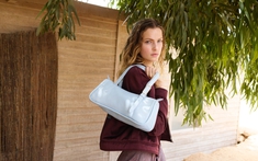 Longchamp tung mẫu túi mới, kiểu dáng “east – west” bất ngờ trở lại đường đua xu hướng