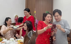 Nam NSƯT mở nhà hàng tại TP.HCM, đàn em: "Tôi được thuê tới làm nhân viên bưng bê"