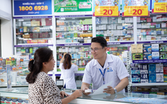 2.500 nhà thuốc Long Châu đồng hành Sandoz phát huy "điểm chạm y tế đầu tiên" nâng cao nhận thức cộng đồng về tuân thủ điều trị kháng sinh