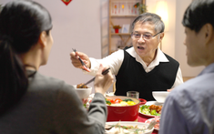 Bố mẹ chồng lên thăm, trước khi về, ông dứt khoát bảo cho chúng tôi mảnh đất 10 tỷ, về mà lấy!