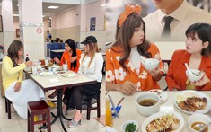 Cộng đồng mạng thi nhau thử món cơm gà được Jun Phạm review trong series Ăn Đi Đã